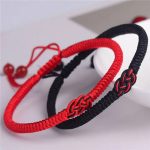 bracelet élégant rouge noir