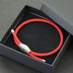 bracelet à cordon ajustable