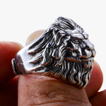 Bijou homme chevalière lion en argent véritable finition polie