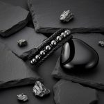 Bracelet homme cuir tressé et hématite sur du pierre