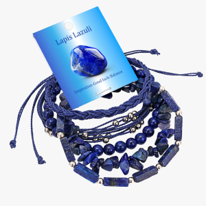 Ensemble de bracelets en lapis-lazuli de styles variés présenté sur carte lithothérapie