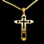Collier croix homme acier inoxydable doré ajourée double couche chaîne maille vénitienne fond noir