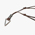 Collier homme cordon cuir marron pendentif triangle argenté zoom manchon gravé vue diagonale