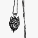 Collier homme pendentif tête de loup viking fenrir argent oxydé acier inoxydable vue cote